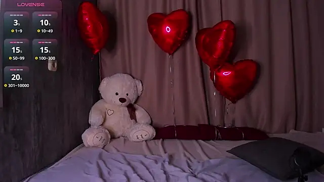 Snapshot of BridgetDay chatting on February 2025 11:01:02 AM BridgetDay online show from February 2025 11:01:02 AM