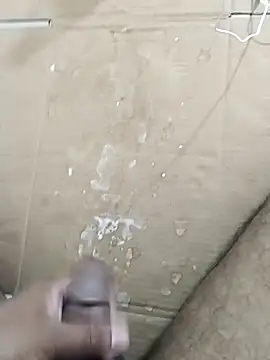 Snapshot of cenyon124 chatting on November 2025 04:12:02 PM cenyon124 online show from November 2025 04:12:02 PM