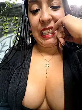 Bella keny online show from January 2025 07:45:02 PM