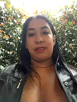 Bella keny online show from March 2025 06:42:01 PM