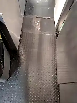 A man in public online show from January 2026 02:32:01 PM