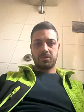 iltoscano95 online show from November 2025 01:10:02 PM