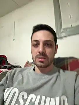 iltoscano95 online show from April 2026 06:49:02 PM