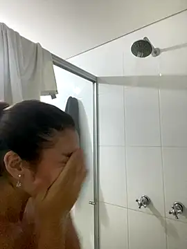 dakota le online show from October 2025 02:13:01 AM