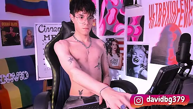 cinnamon boyxxx online show from March 2025 07:12:02 AM