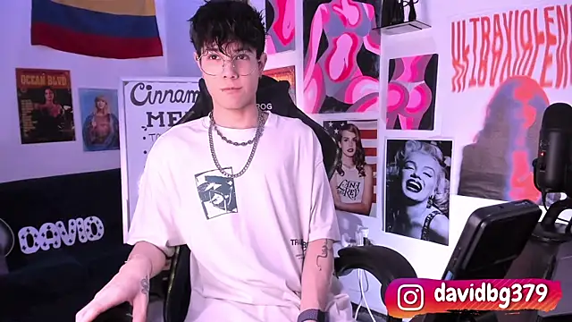 cinnamon boyxxx online show from March 2025 01:43:02 AM