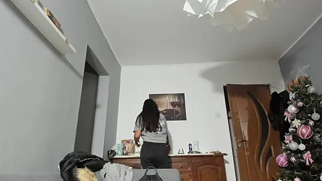 SexxyMeriem online show from December 2024 05:00:01 PM