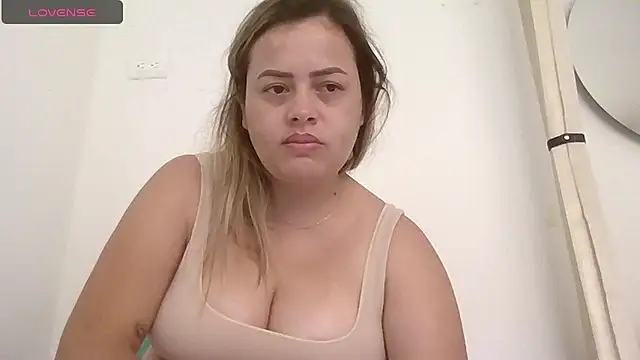 Snapshot of saramartinez1000 chatting on May 2026 03:39:01 PM saramartinez1000 online show from May 2026 03:39:01 PM
