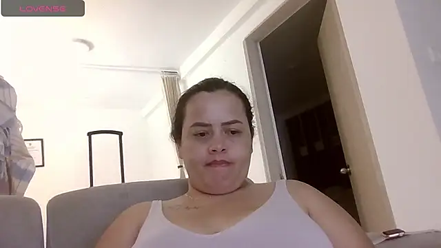 Snapshot of saramartinez1000 chatting on June 2026 02:33:01 PM saramartinez1000 online show from June 2026 02:33:01 PM