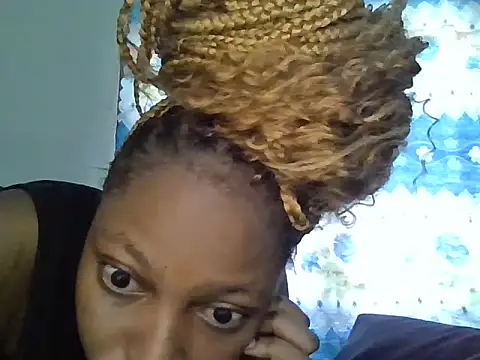 Midnight Clique  online show from November 2025 09:48:02 AM