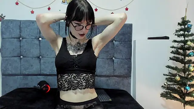Snapshot of bathory_vamps chatting on December 2024 08:49:02 PM bathory vamps online show from December 2024 08:49:02 PM