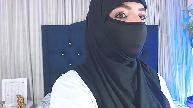 Snapshot of Uzra_hayed chatting on December 2024 07:37:02 PM Uzra hayed online show from December 2024 07:37:02 PM