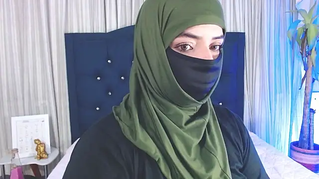 Snapshot of Uzra_hayed chatting on December 2024 10:32:02 PM Uzra hayed online show from December 2024 10:32:02 PM