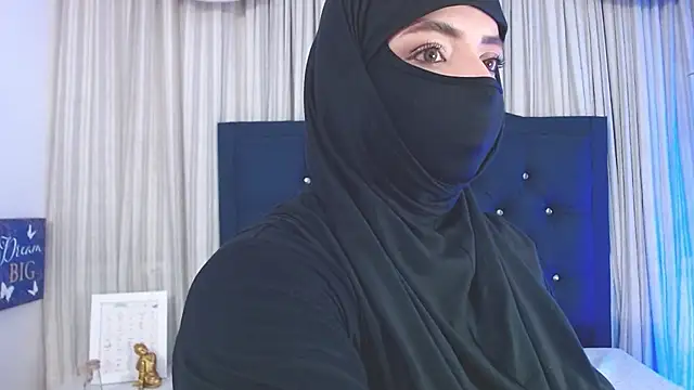 Snapshot of Uzra_hayed chatting on December 2024 11:10:02 PM Uzra hayed online show from December 2024 11:10:02 PM