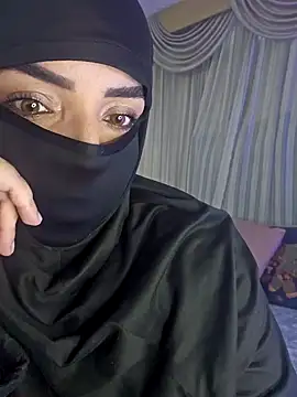 Uzra hayed online show from October 2025 07:55:01 PM