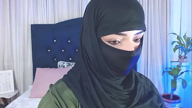 Uzra hayed online show from December 2025 11:13:01 PM