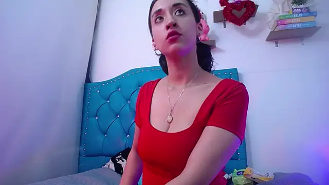 Snapshot of luly_pink chatting on December 2024 04:18:02 AM luly pink online show from December 2024 04:18:02 AM