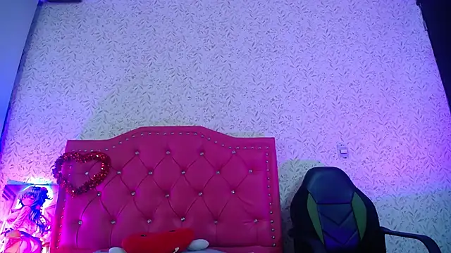 Snapshot of luly_pink chatting on September 2025 02:34:02 AM luly pink online show from September 2025 02:34:02 AM