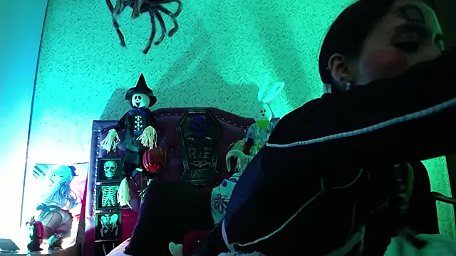 luly pink online show from October 2025 04:38:01 AM