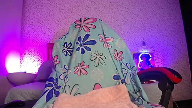 luly pink online show from April 2026 04:08:02 AM