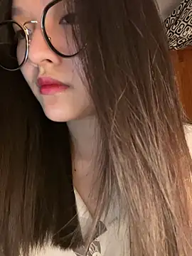 Krixxi22 online show from September 2025 02:33:01 PM