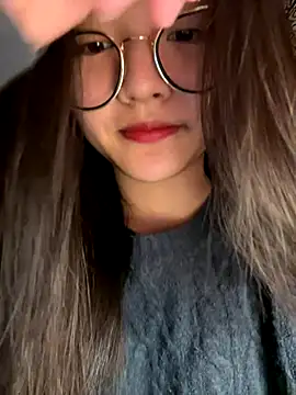 Krixxi22 online show from October 2025 04:03:02 PM