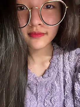 Krixxi22 online show from February 2026 05:33:01 PM