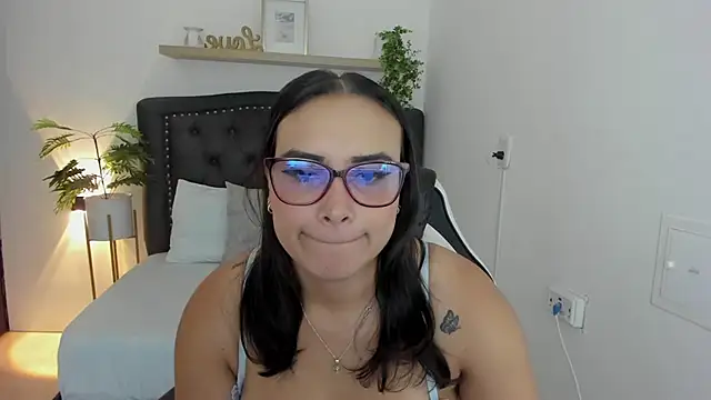 zoe danae  online show from January 2025 12:03:02 PM