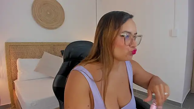 Snapshot of zoe_danae_ chatting on July 2026 12:21:02 PM zoe danae online show from July 2026 12:21:02 PM
