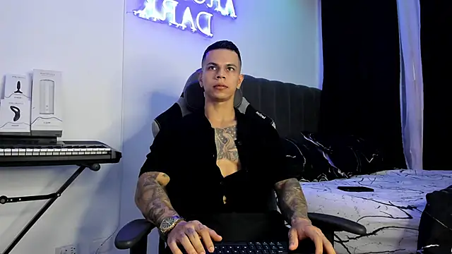 Aron Dark online show from January 2025 10:18:01 PM