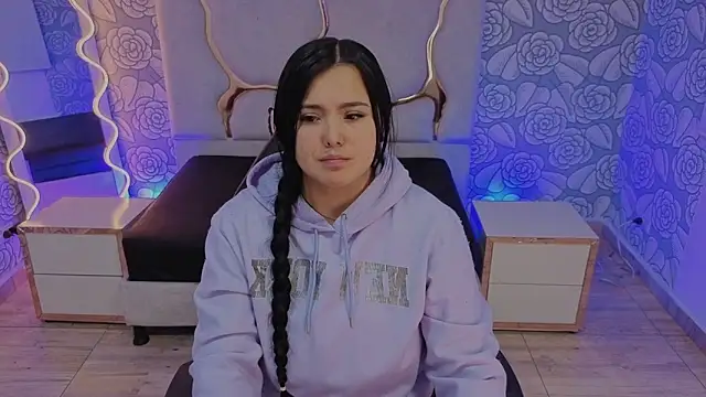 Mellani tay online show from September 2025 03:21:02 AM