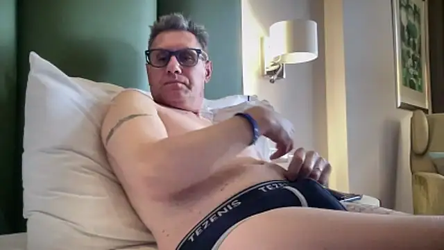 Snapshot of Britmi chatting on May 2026 02:56:02 PM Britmi online show from May 2026 02:56:02 PM