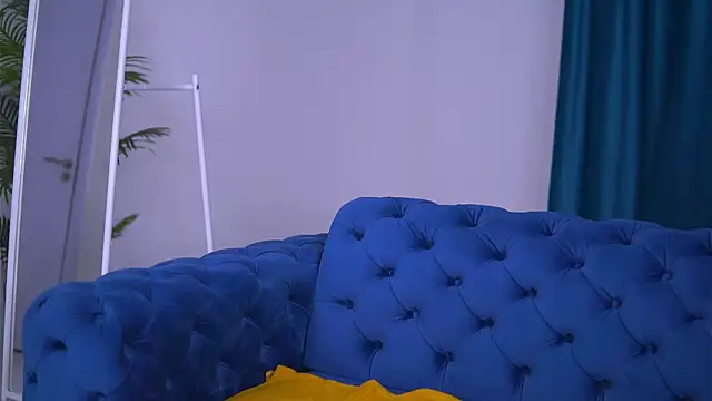 Snapshot of LovingBlondie chatting on February 2025 10:58:02 AM LovingBlondie online show from February 2025 10:58:02 AM