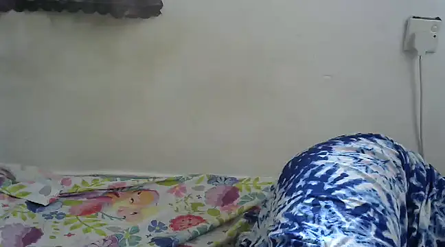 Creamy-Queen online show from February 2025 09:20:02 AM