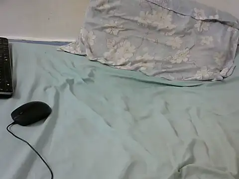 Creamy-Queen online show from February 2025 05:04:01 PM