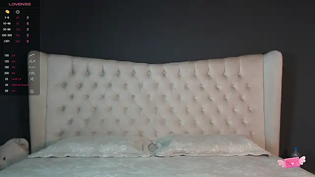 Snapshot of nichole_bree_ chatting on January 2025 11:24:01 AM nichole bree online show from January 2025 11:24:01 AM