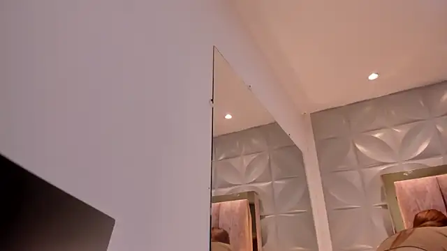 Charlotte Ice1 online show from March 2026 03:41:01 PM