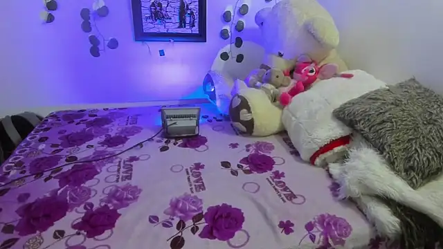 sof1ia online show from January 2025 11:48:01 PM