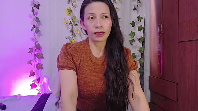 Snapshot of cattaleya1476 chatting on July 2026 03:43:01 PM cattaleya1476 online show from July 2026 03:43:01 PM