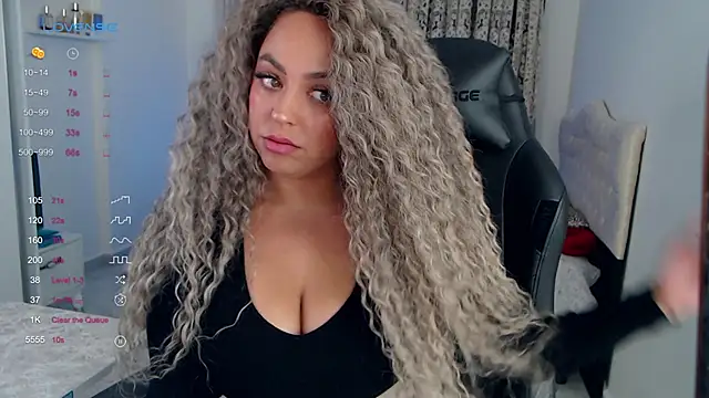  Just a queen 3 online show from October 2025 01:01:01 PM