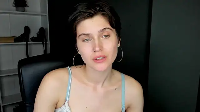 sarah perfect online show from April 2026 05:34:01 PM