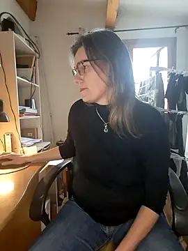 SpiceLea online show from December 2024 02:39:02 PM