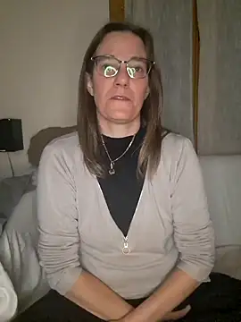 SpiceLea online show from December 2024 10:21:02 PM