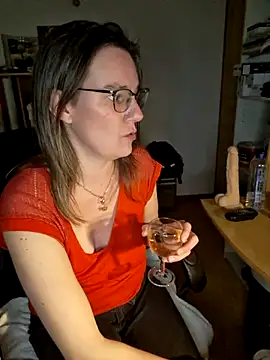 SpiceLea online show from January 2025 05:55:01 PM