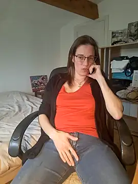 SpiceLea online show from March 2025 12:41:02 PM