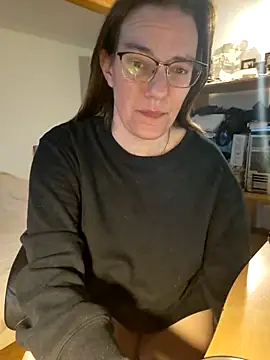 SpiceLea online show from March 2025 04:55:02 PM