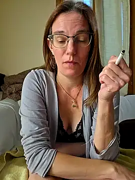 SpiceLea online show from September 2025 11:03:01 AM