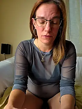 SpiceLea online show from October 2025 08:13:01 AM