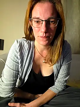 SpiceLea online show from October 2025 07:36:02 PM