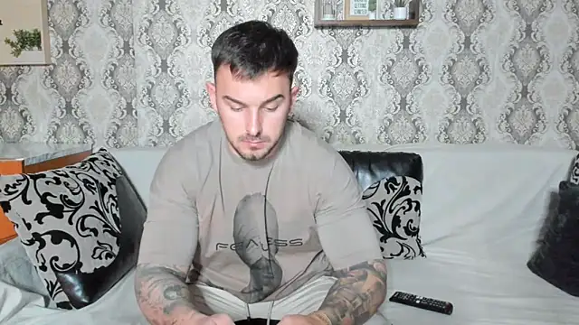 Jonmusclemaster online show from December 2024 08:15:01 PM